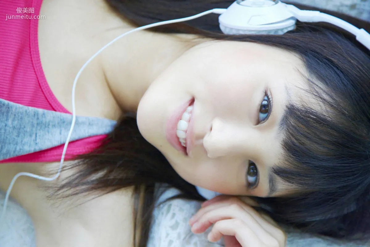 [Wanibooks] NO.74 Moe Arai 荒井萌 写真集1