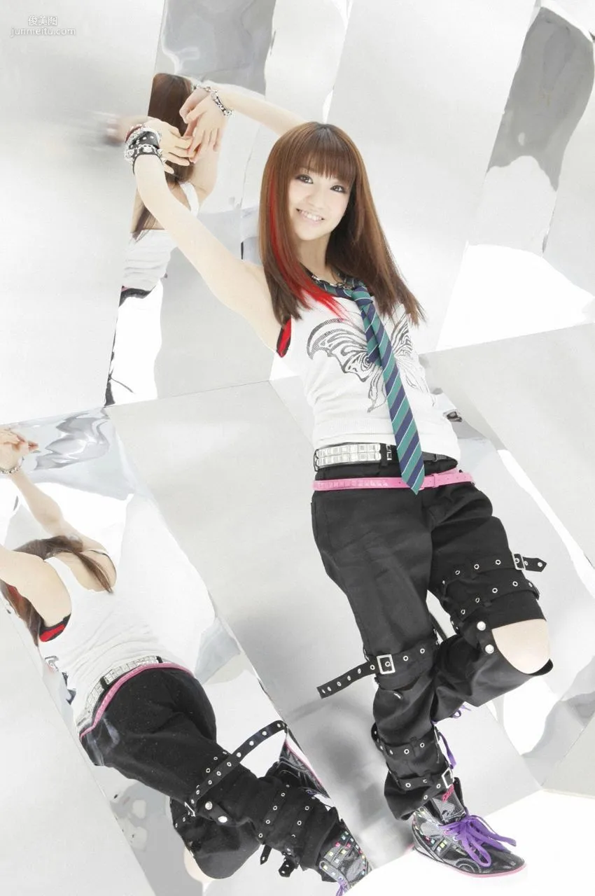 AKB48《WORLD GIRLS》 [VYJ] 写真集13