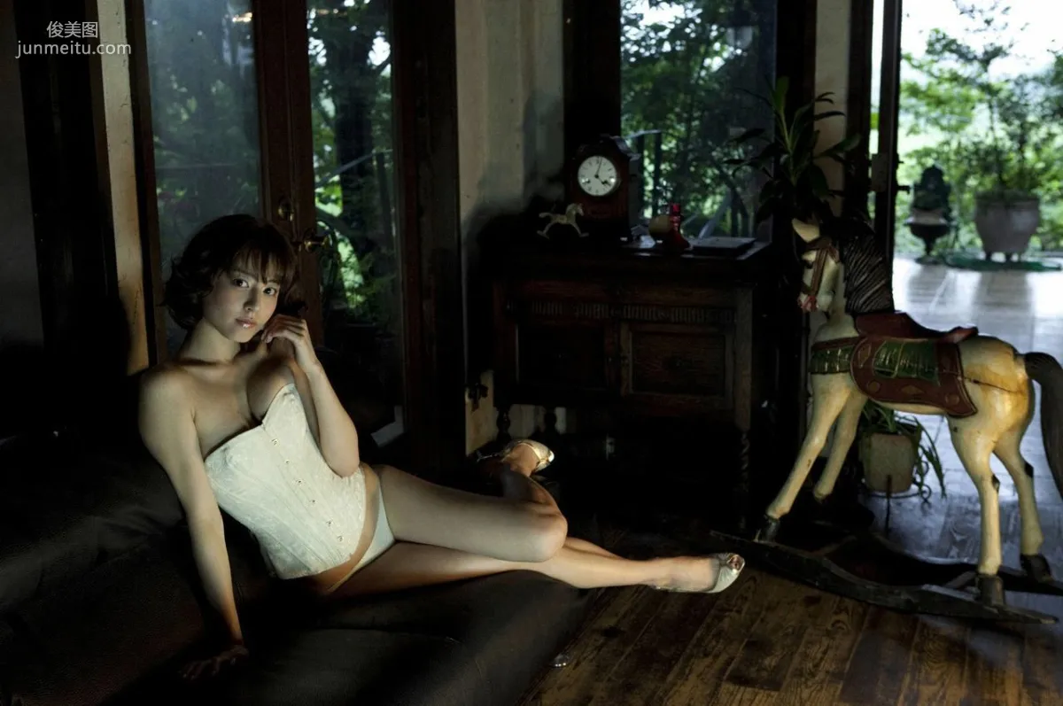 杉本有美《息をのむほど美しい》 [WPB-net] No.147 写真集66