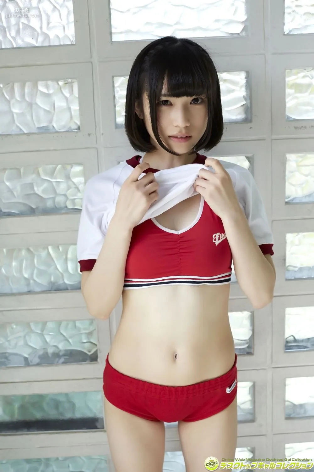 村上りいな《グミとアイドル大好きな美少女の制服物語！》 [DGC] 寫真集 57