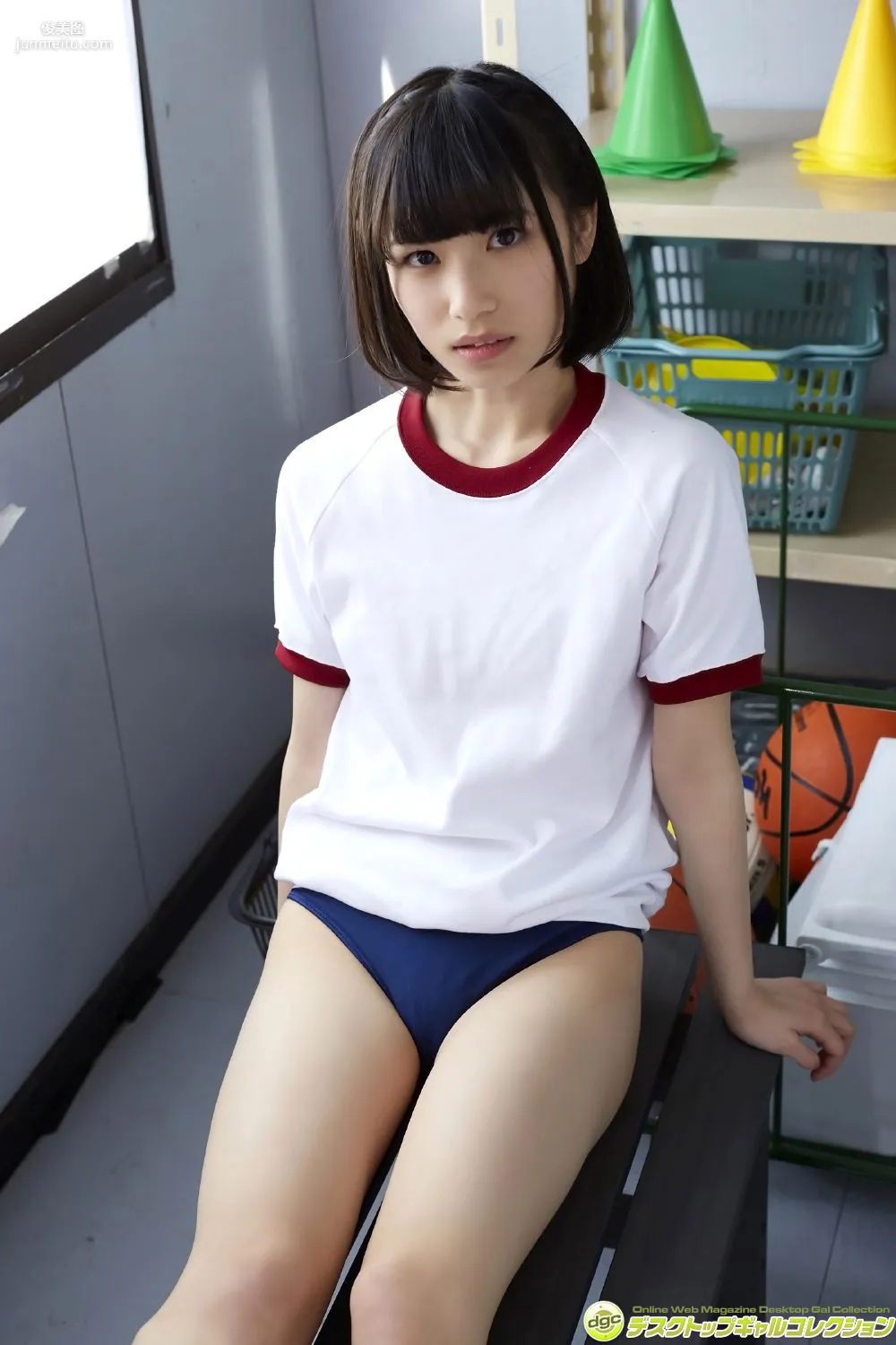 村上りいな《グミとアイドル大好きな美少女の制服物語！》 [DGC] 寫真集 65