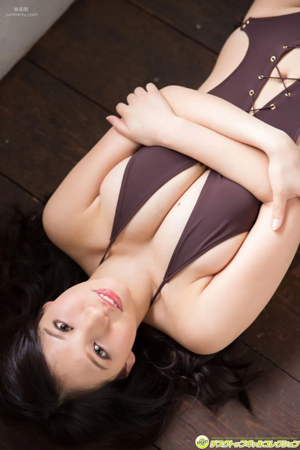 久松かおり/久松香織《自慢のＦカップボディがダイナミックに躍動》 [DGC] 寫真集 100