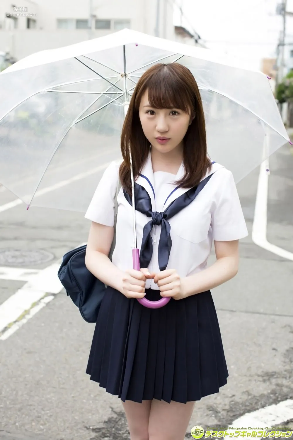 森山結衣《バレエの特技を活かした柔軟性が自慢19歳》 [DGC] 寫真集 1