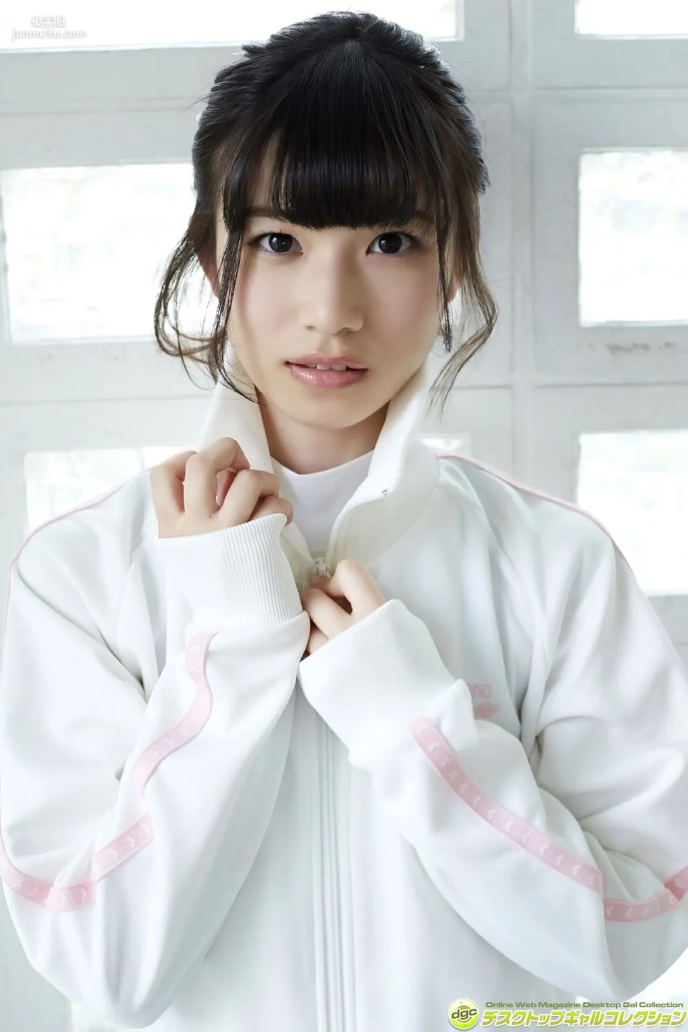 村上りいな《グミとアイドル大好きな美少女の制服物語！》 [DGC] 寫真集 83