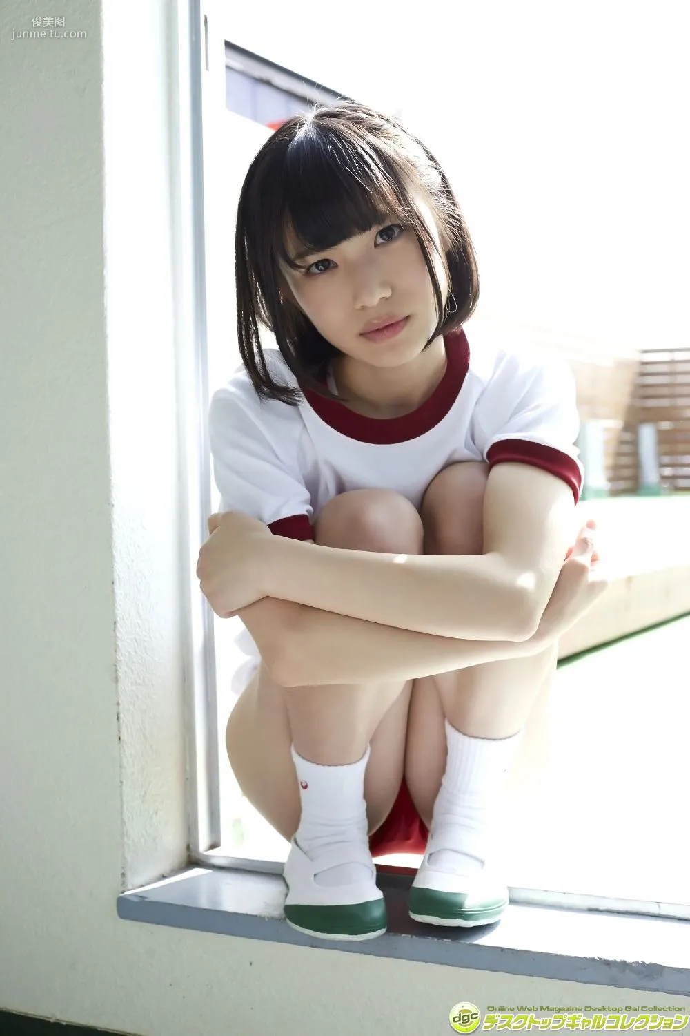 村上りいな《グミとアイドル大好きな美少女の制服物語！》 [DGC] 寫真集 56