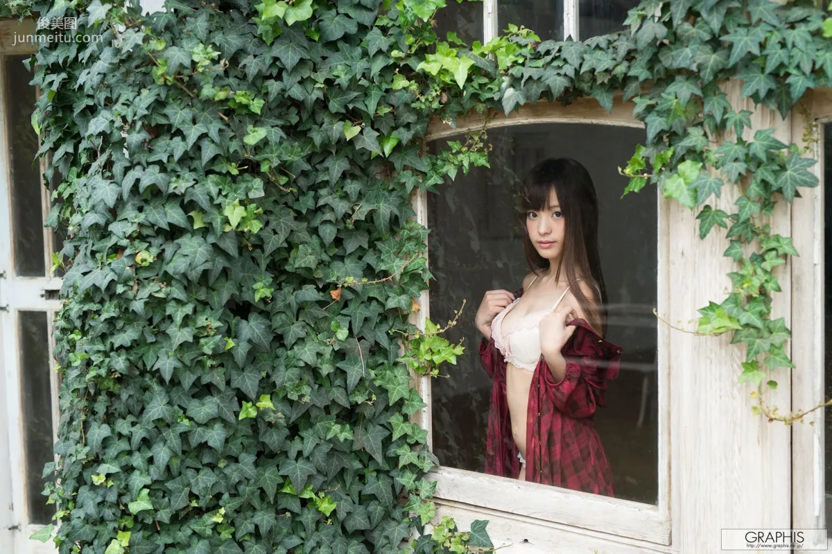 桃乃木かな『Dazzling fruit』 [Graphis] Gals 写真集8