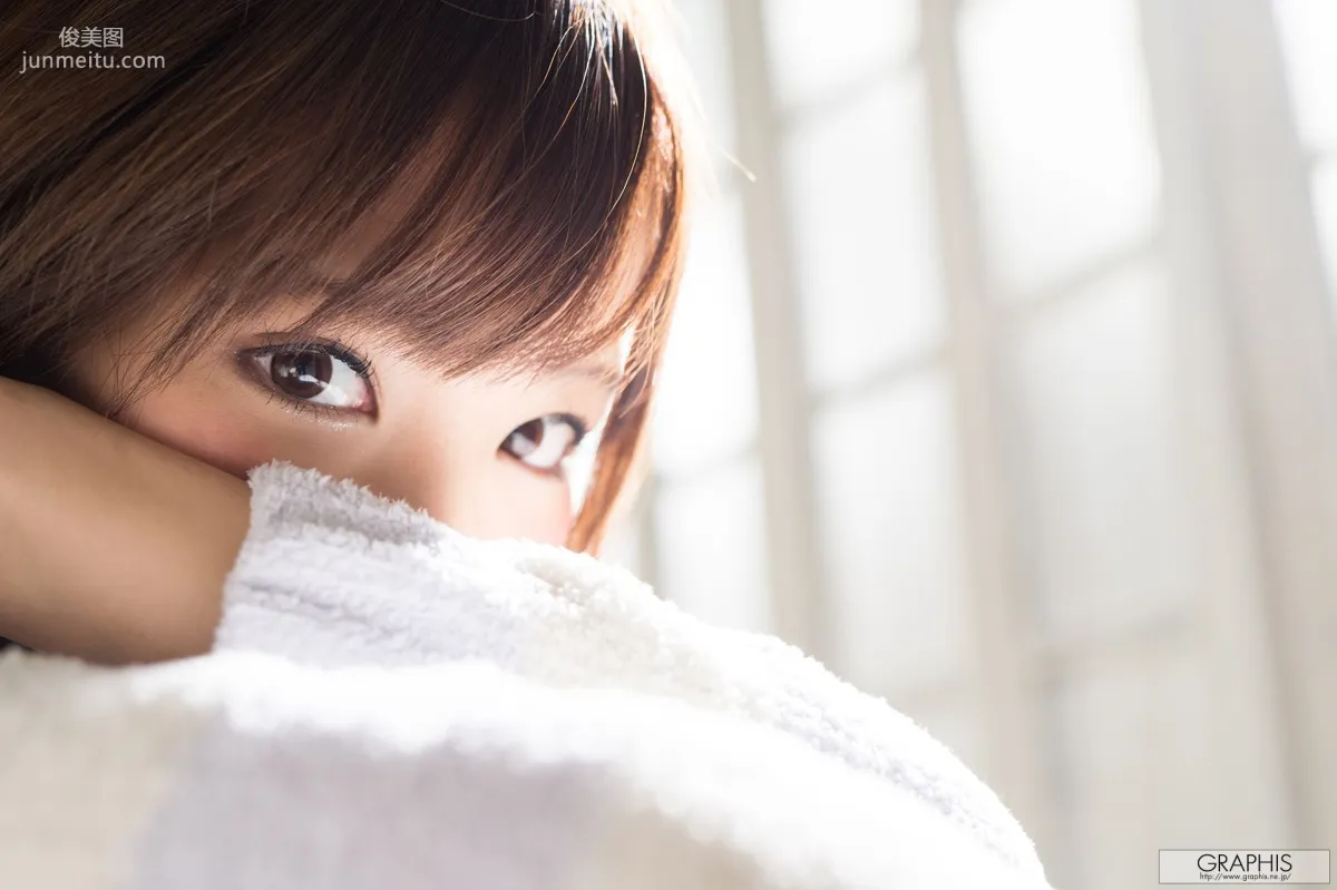 桃乃木かな『Dazzling fruit』 [Graphis] Gals 写真集26