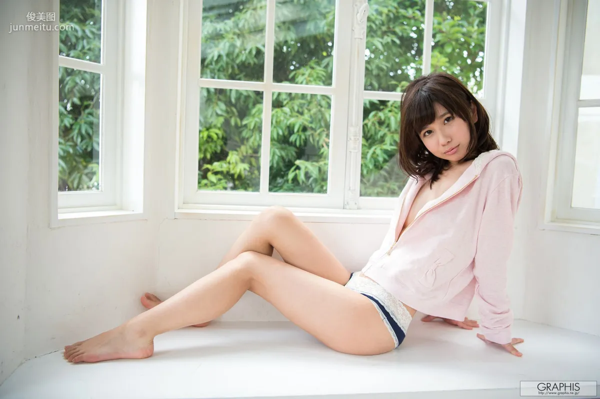 Mii Kurii 栗衣みい/栗衣美伊 [Graphis] First Gravure 初脫ぎ娘 寫真集 51