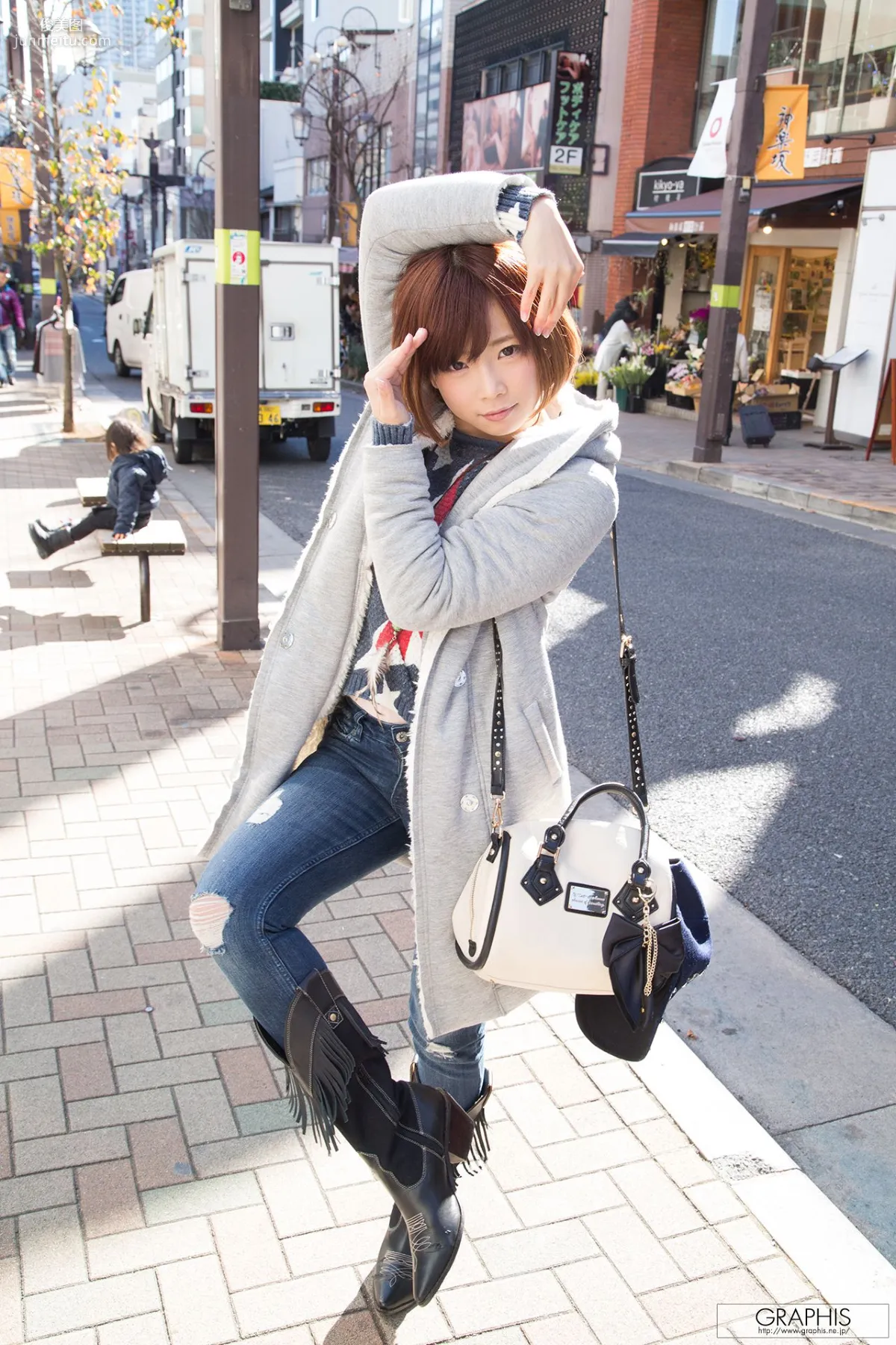  紗倉まな 『SPRING SPECIAL 2016』 [Graphis] 写真集9