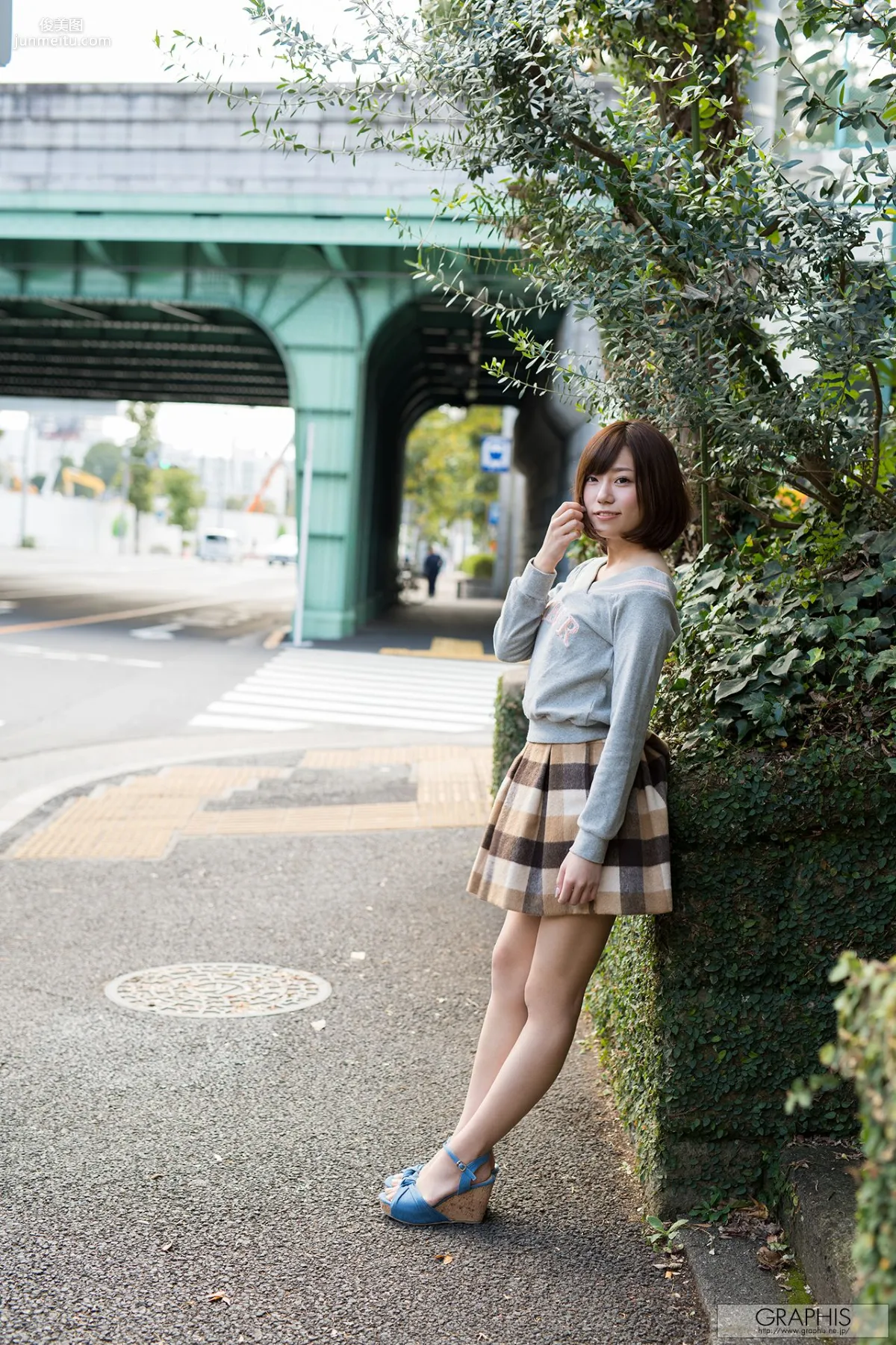 Tsubasa 翼 [Graphis] First Gravure 初脫ぎ娘 写真集1