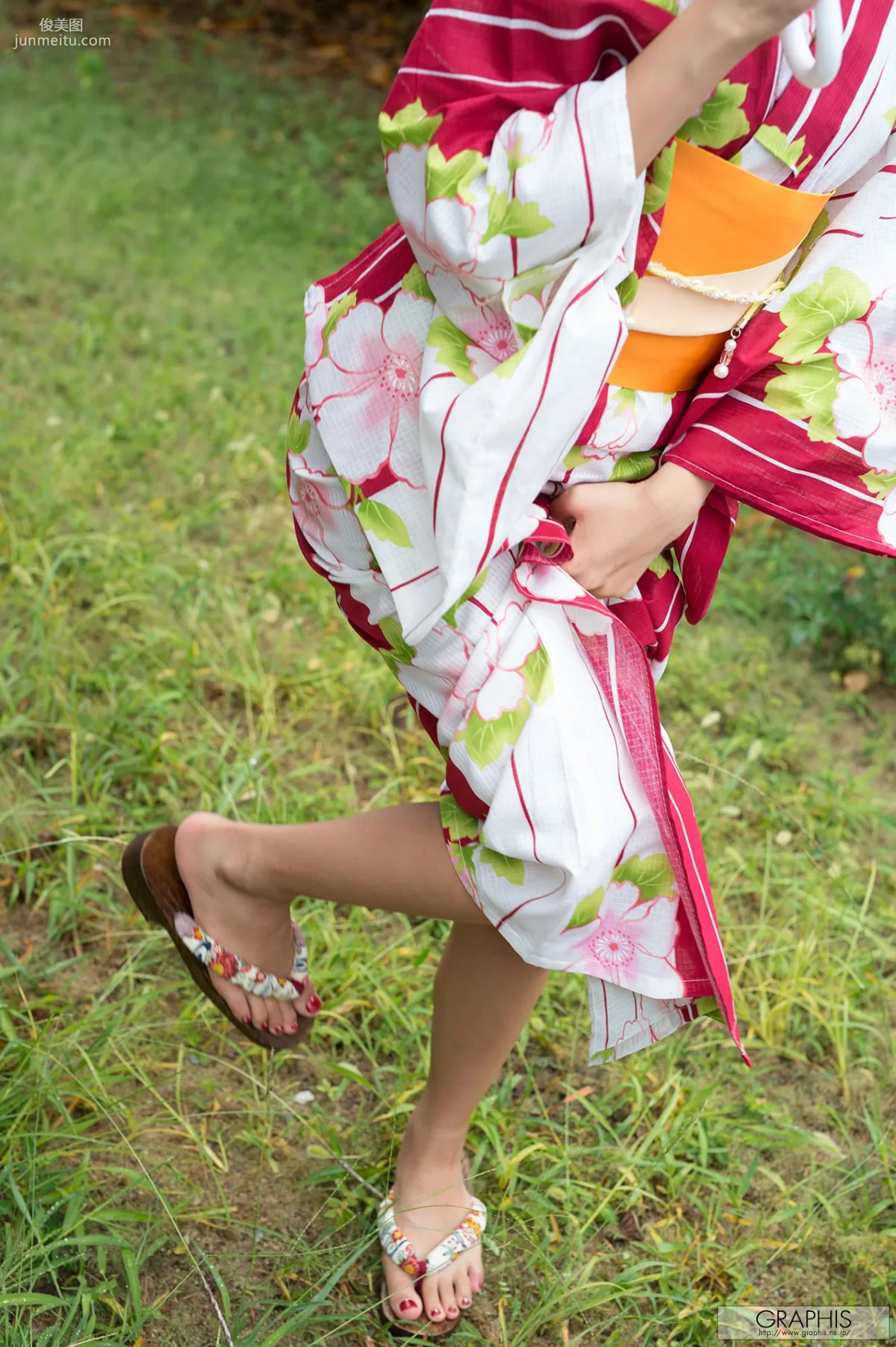 湊莉久《Winter Special Gallery》 [Graphis] 写真集15
