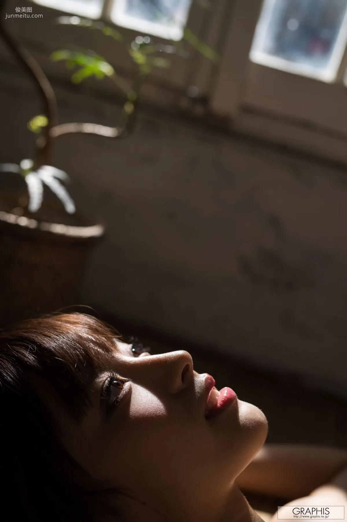 桃乃木かな『Dazzling fruit』 [Graphis] Gals 写真集55