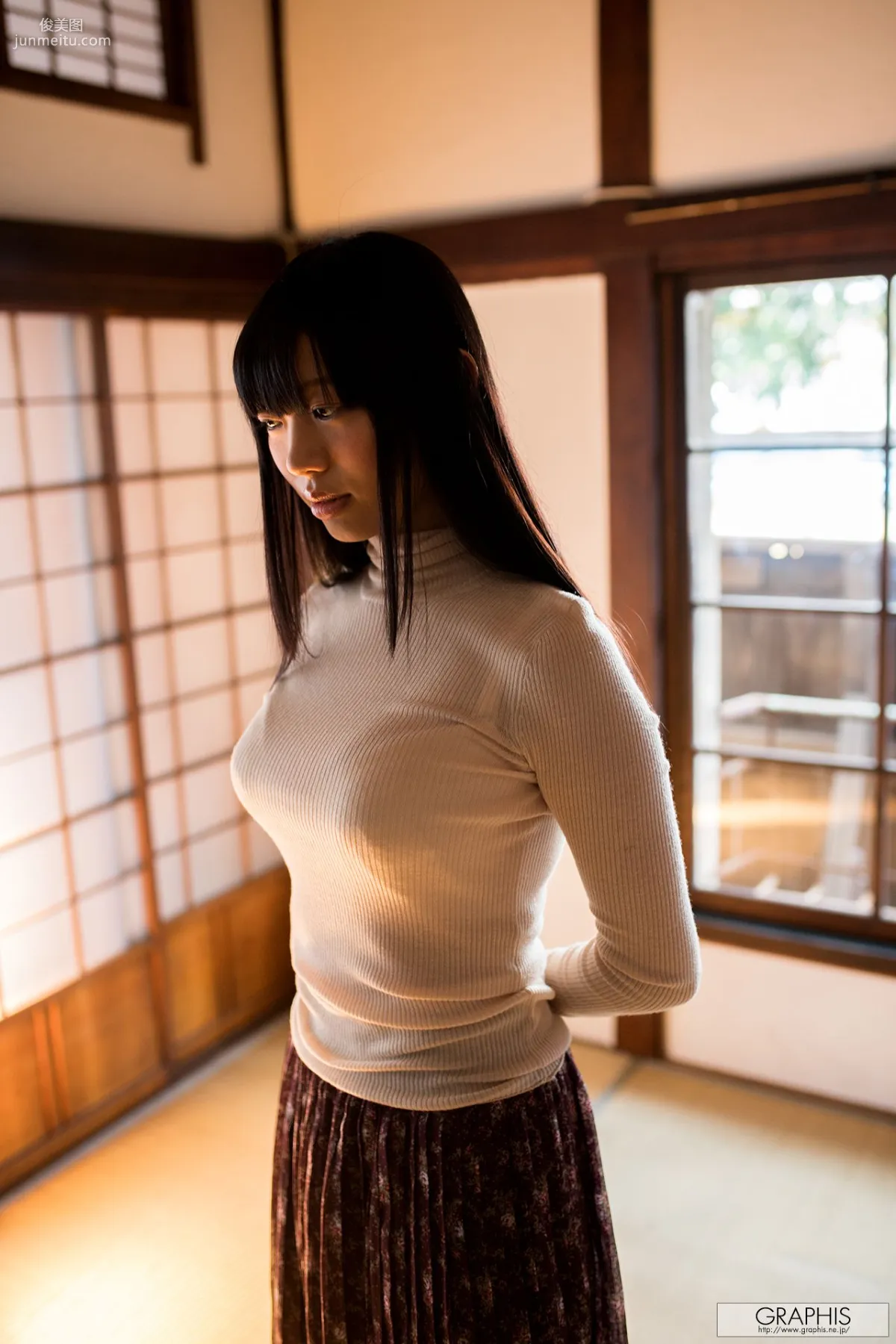 Kiritani Matsuri 桐谷まつり/桐谷まつり [Graphis] First Gravure 初脫ぎ娘 寫真集 12