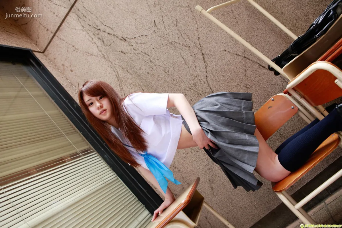 朝菜栞《甘いロリフェイスと制服の完全なる融合！》寫真集 [DGC] NO.1040 23