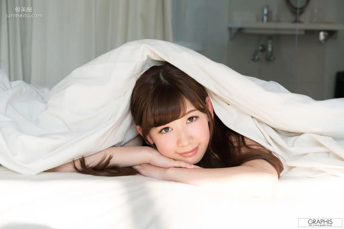 Tsumugi Akari 明裡つむぎ/明裡紬 [Graphis] First Gravure 初脫ぎ娘 寫真集 39