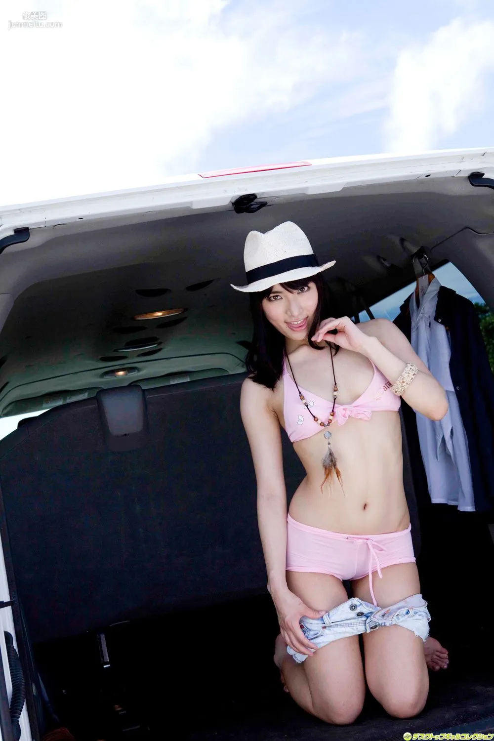 由愛可奈《見た目は清純。でもホントは淫亂なんです…》寫真集 [DGC] NO.1063 60