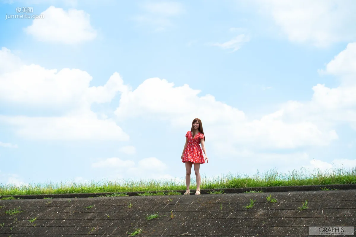 榊梨々亜/榊梨梨亚《Be shy》 [Graphis] Gals 写真集8