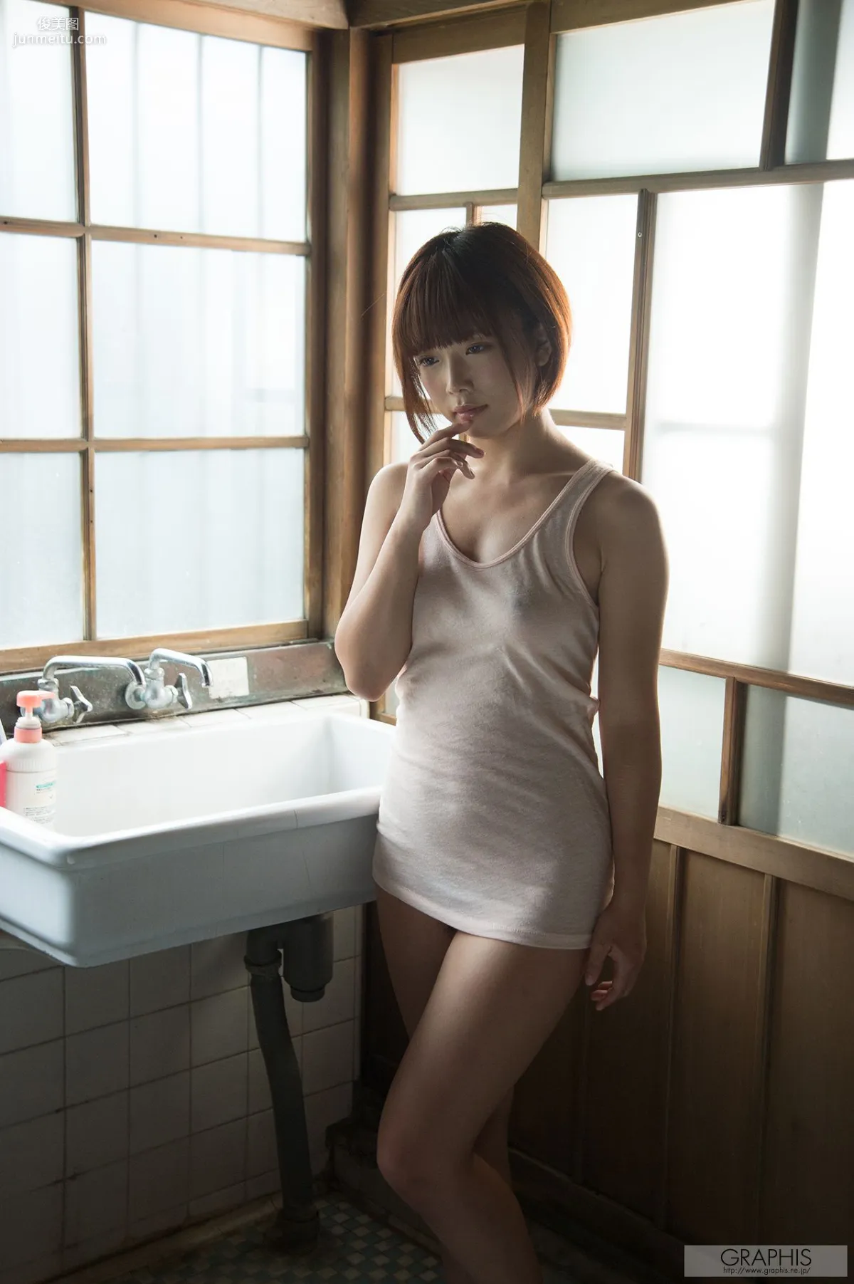 紗倉まな《Summernude》 [Graphis] Gals 写真集12