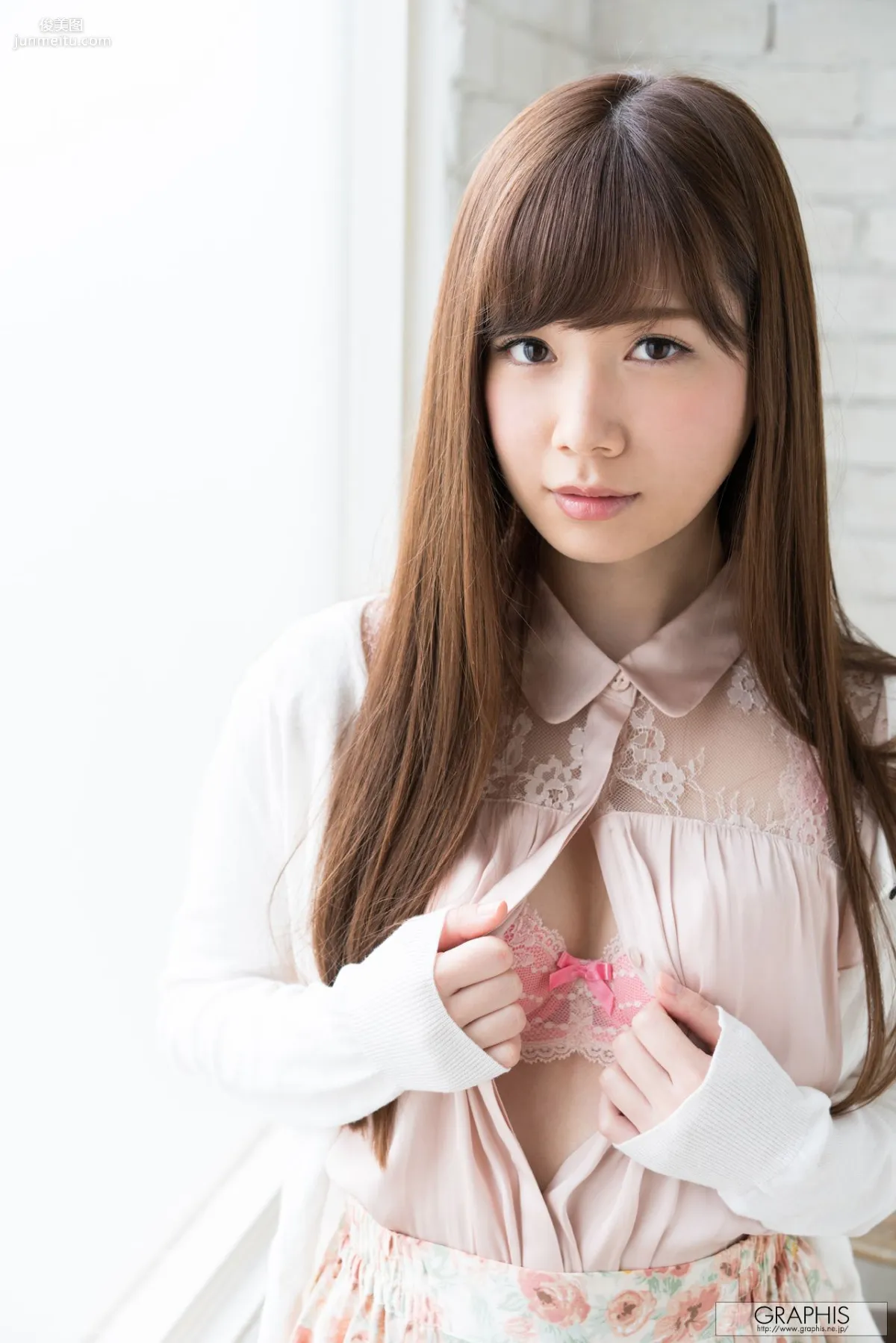 Tsumugi Akari 明裡つむぎ/明裡紬 [Graphis] First Gravure 初脫ぎ娘 寫真集 6