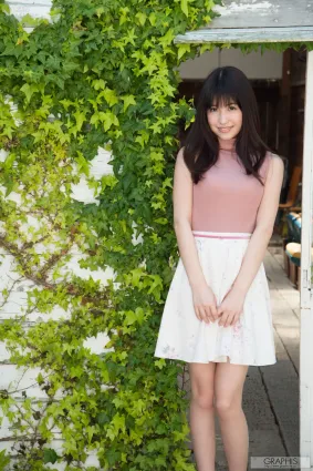Momo Sakura 桜空もも/櫻空桃『first gravure 初脫ぎ娘』 [Graphis] 寫真集