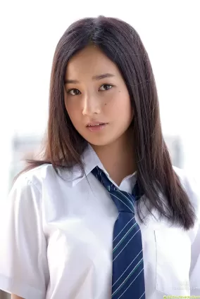 高嶋香帆《大膽で無防備な正統派美少女のピュアボディ》 寫真集 [DGC] NO.1023