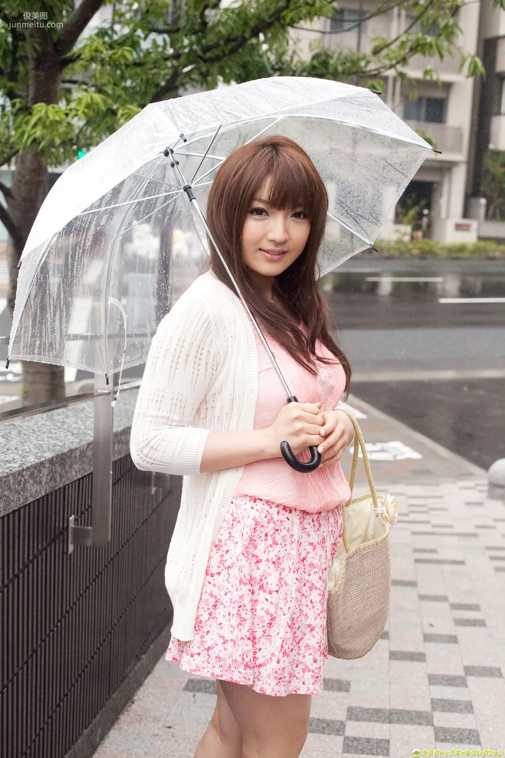 神咲詩織《肉感たっぷり！Gカップむっちりボディ》写真集 [DGC] NO.1075 1
