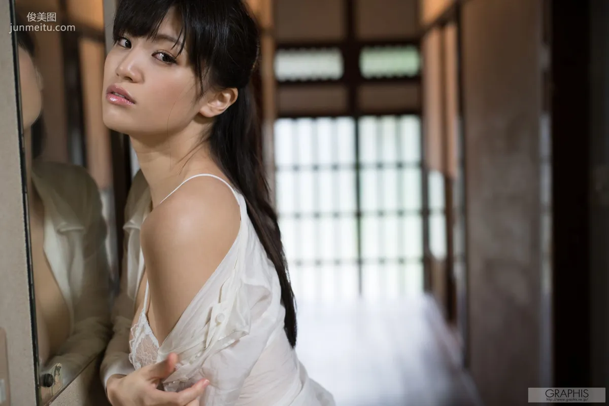高橋しょう子《Noble bomb》 [Graphis] Gals 寫真集 18