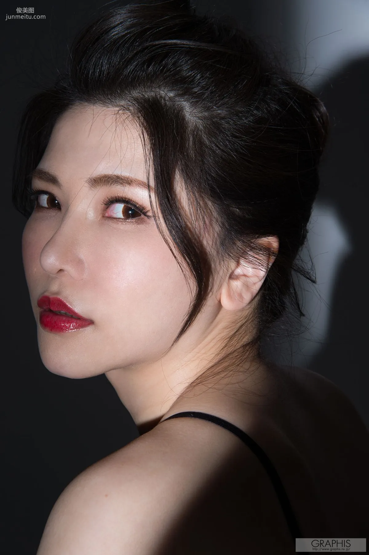冲田杏梨『Console』 [Graphis] Gals 写真集55