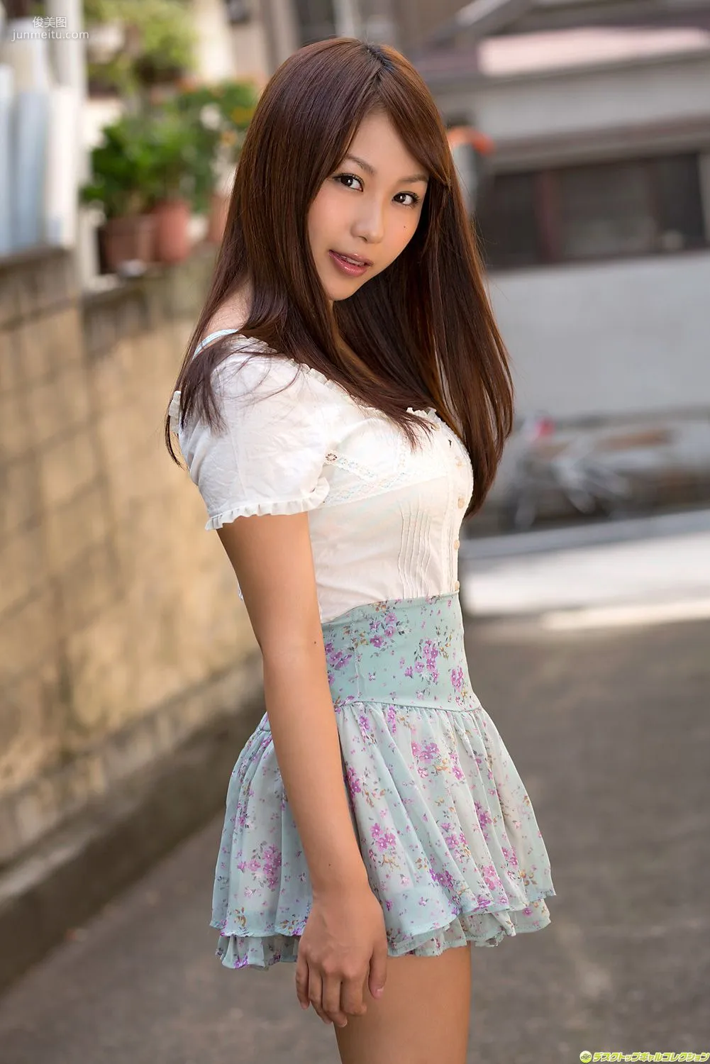 西田麻衣《童顔巨乳系アイドルの爆裂Iカップおっぱい》寫真集 [DGC] NO.1066 2
