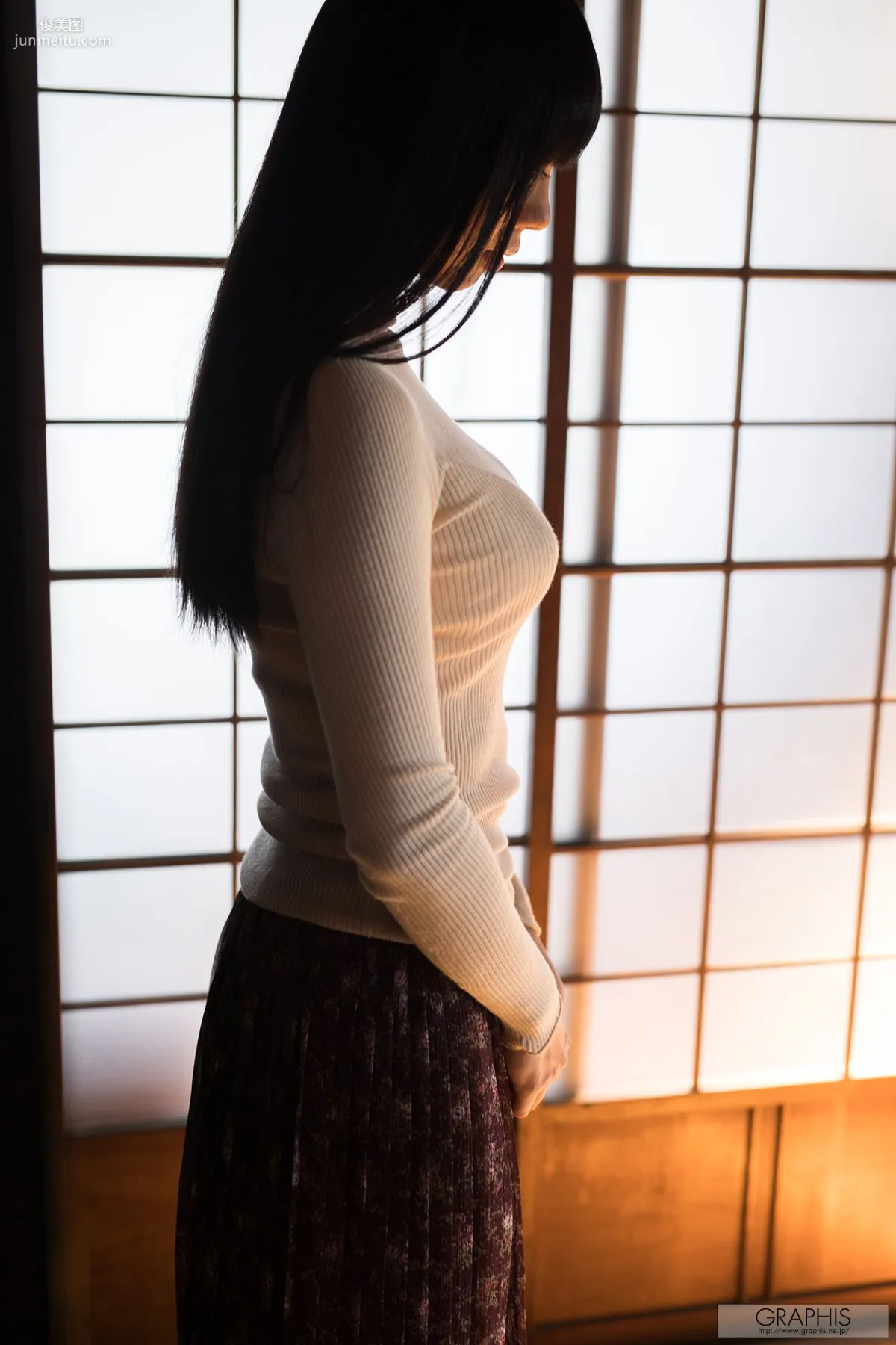 Kiritani Matsuri 桐谷まつり/桐谷まつり [Graphis] First Gravure 初脫ぎ娘 寫真集 17