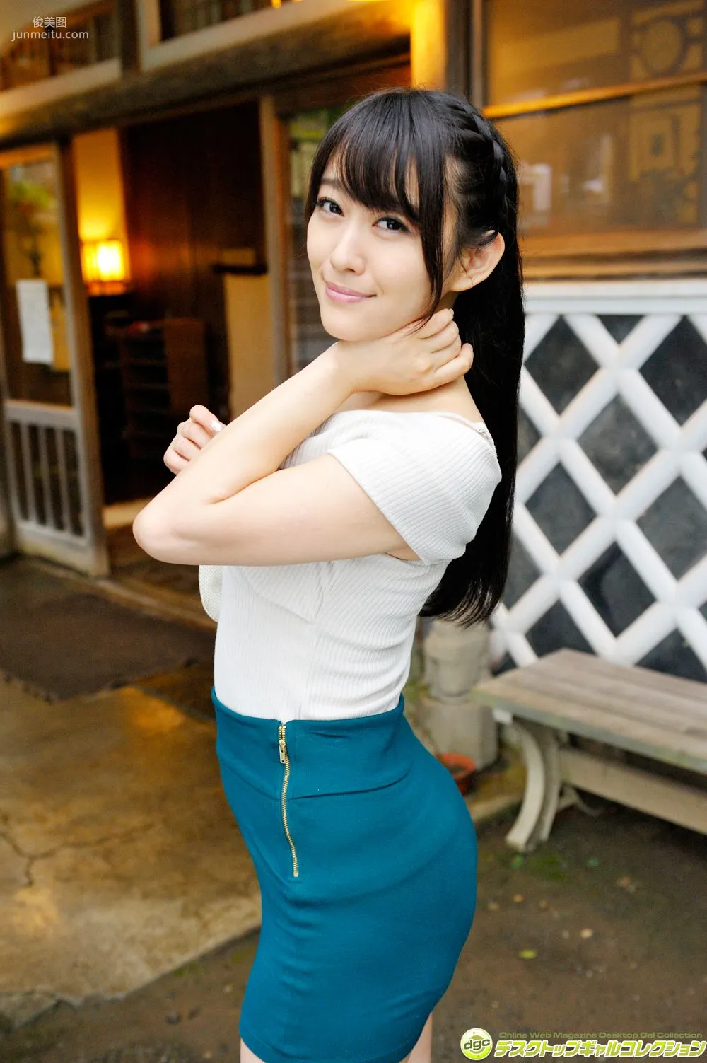 西野翔《最近は、若妻役が多くなったベテラン女優!》寫真集 [DGC] NO.1189 57