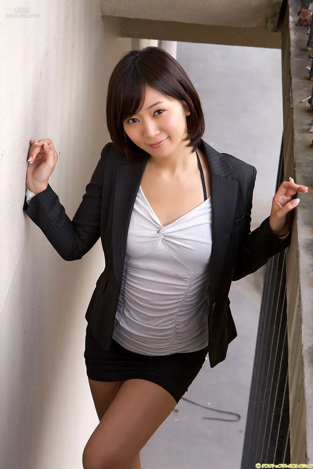階戸瑠李《小悪魔ボディで魅了する上》寫真集 [DGC] NO.1156 74