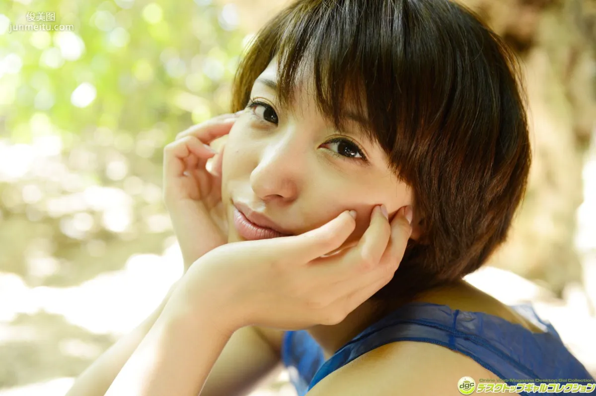 秋山祥子《元祖！美人すぎる市議にソックリなアイドル》寫真集 [DGC] NO.1207 66
