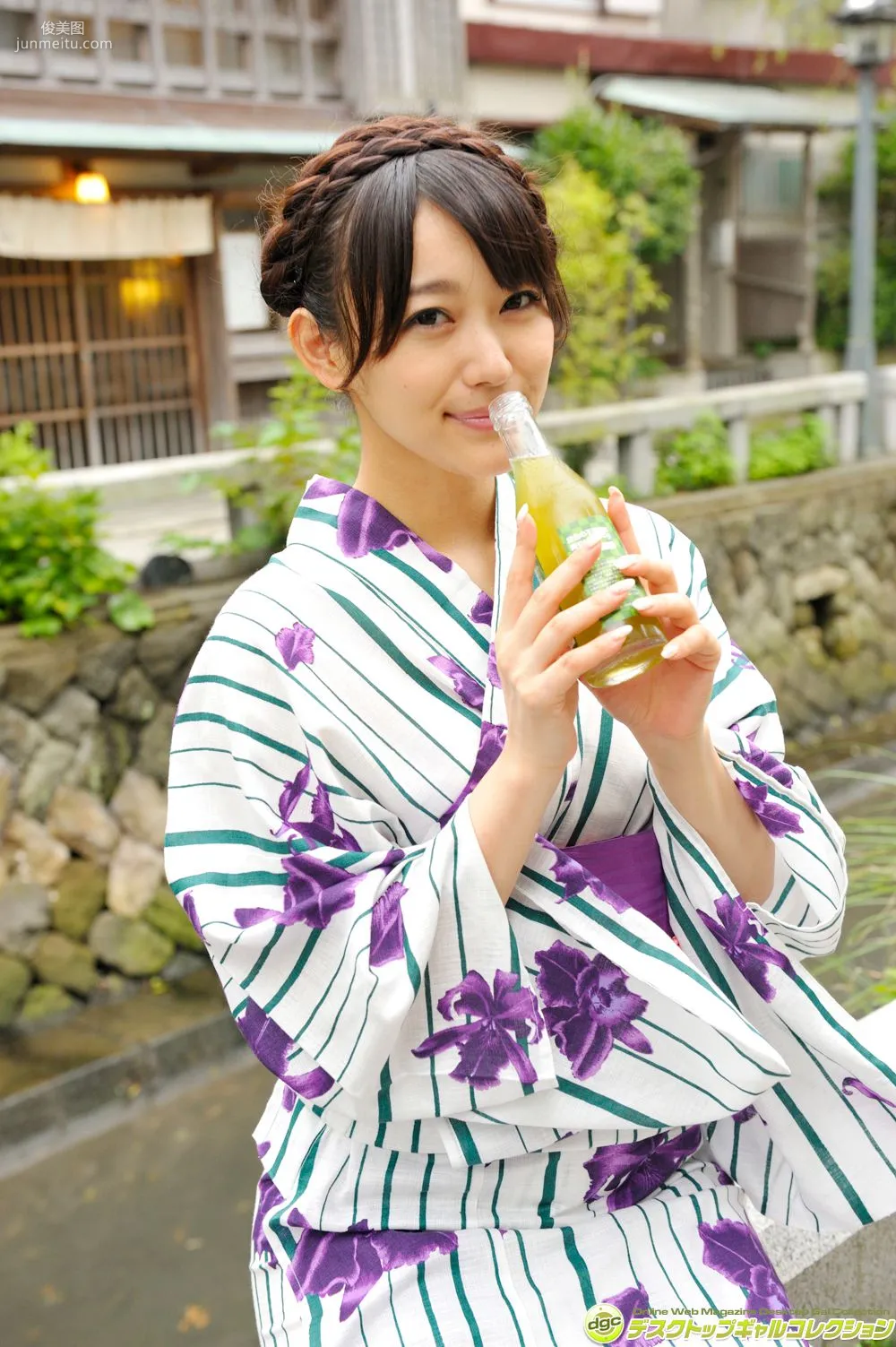 西野翔《最近は、若妻役が多くなったベテラン女優!》寫真集 [DGC] NO.1189 85