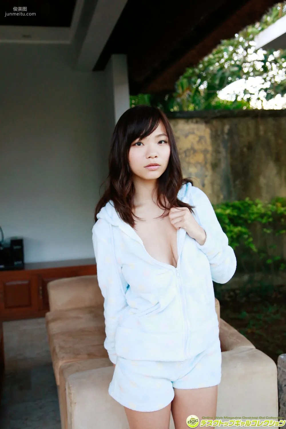 鷹羽澪《99センチIカップの超乳で人気上昇中!!》寫真集 [DGC] NO.1186 79