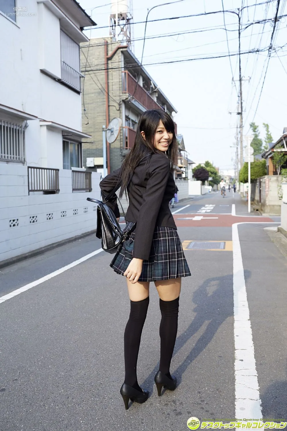 小間千代《迫力のGカップバストとムッチリヒップ!!》写真集 [DGC] NO.1197 3
