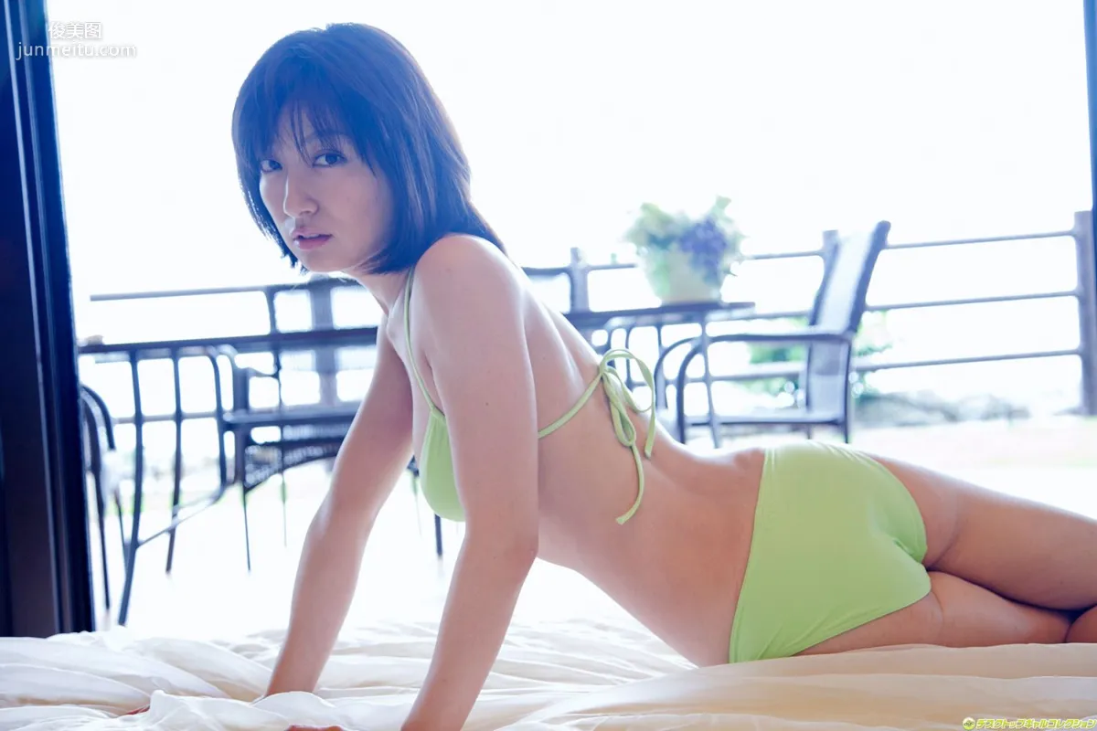 熊田曜子《奇跡的なクビレと美乳で世の》寫真集 [DGC] NO.1163 13