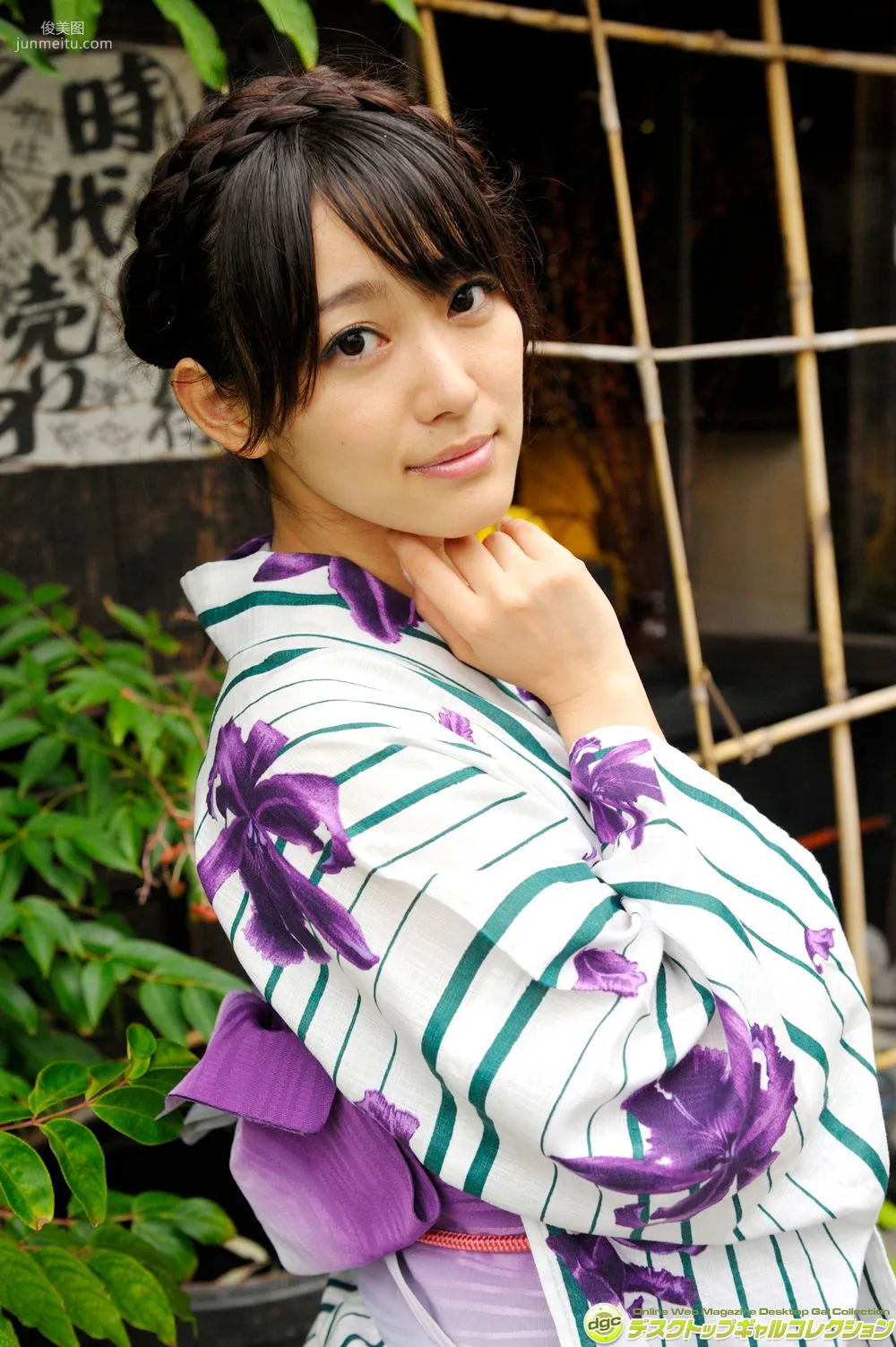 西野翔《最近は、若妻役が多くなったベテラン女優!》寫真集 [DGC] NO.1189 84