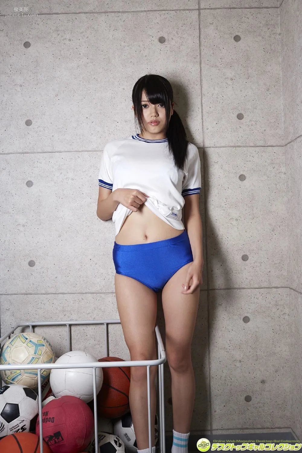 小間千代《迫力のGカップバストとムッチリヒップ!!》写真集 [DGC] NO.1197 68