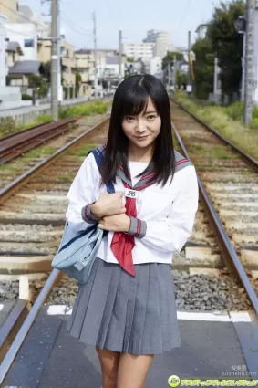 西永彩奈《人気のロリ系美少女が制服企畫に再登場!》寫真集 [DGC] NO.1232
