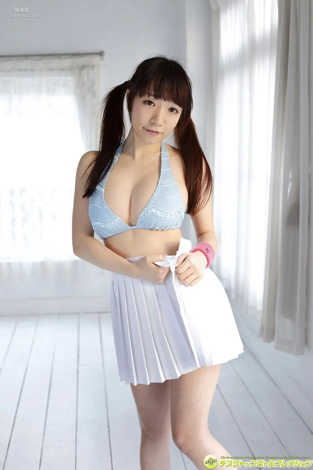 清水あいり/清水愛理《ベビーフェイスにド迫力なぶるるんバスト！》寫真集 [DGC] NO.1240 12