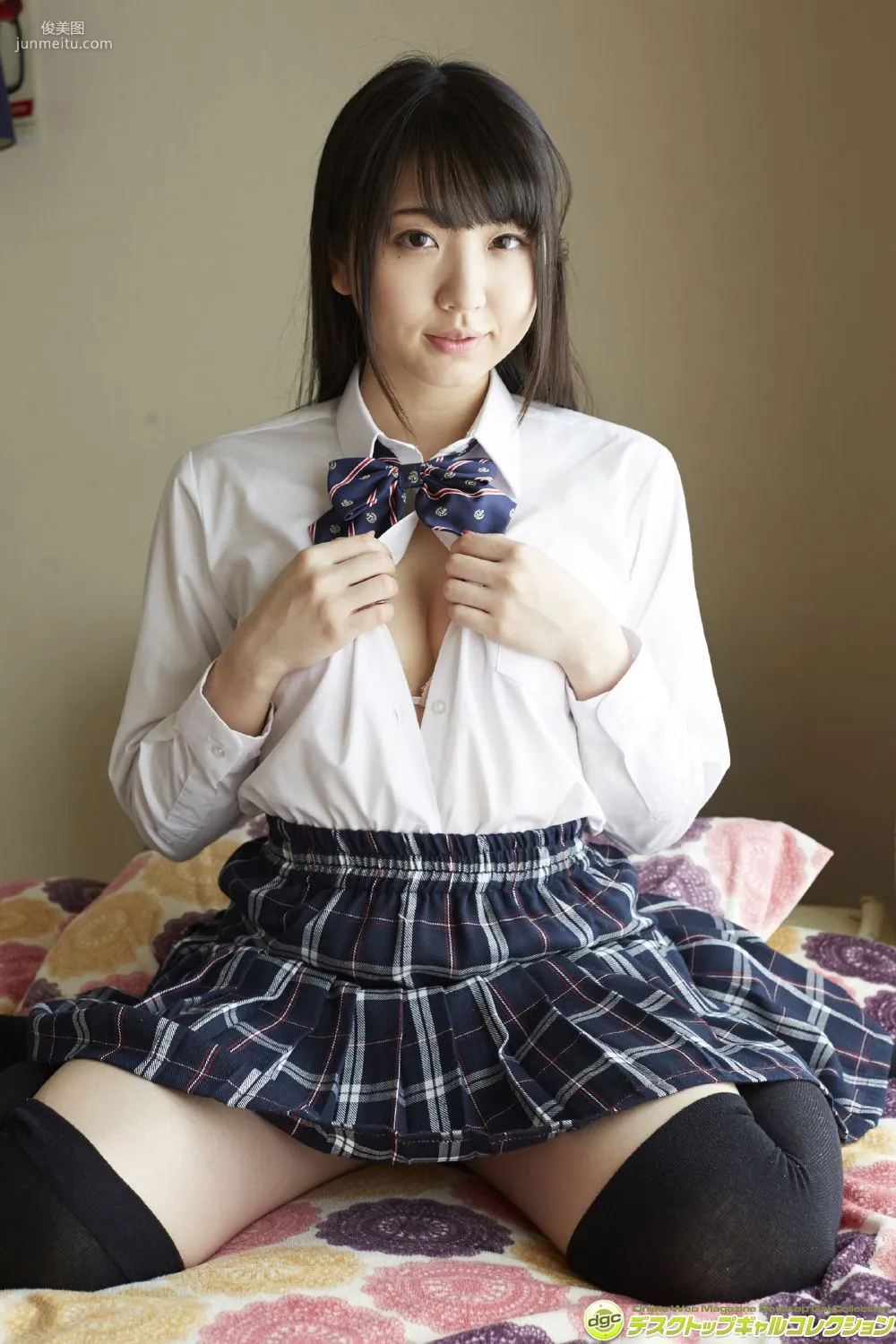 椎名香奈江《88cmのFカップと大きなヒップの豊満娘》寫真集 [DGC] NO.1256 45