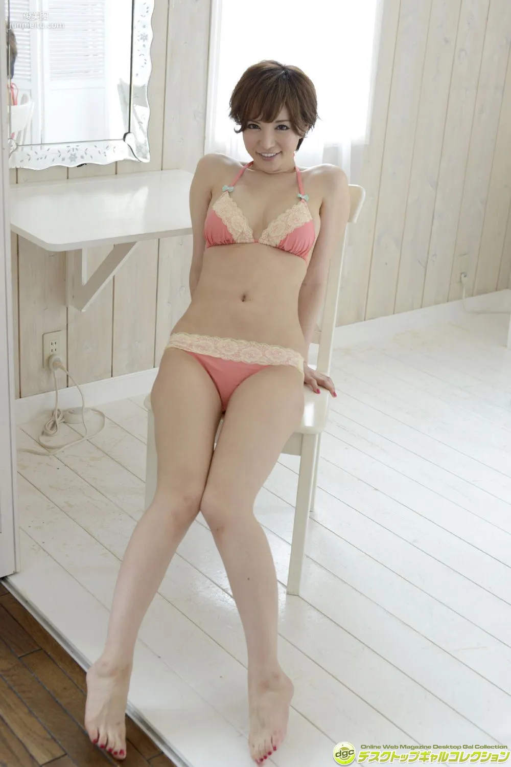 裡美ゆりあ/裡美尤利娅《ヘビー級のエロＢＯＤＹのエロお姉さん！》寫真集 [DGC] NO.1243 61