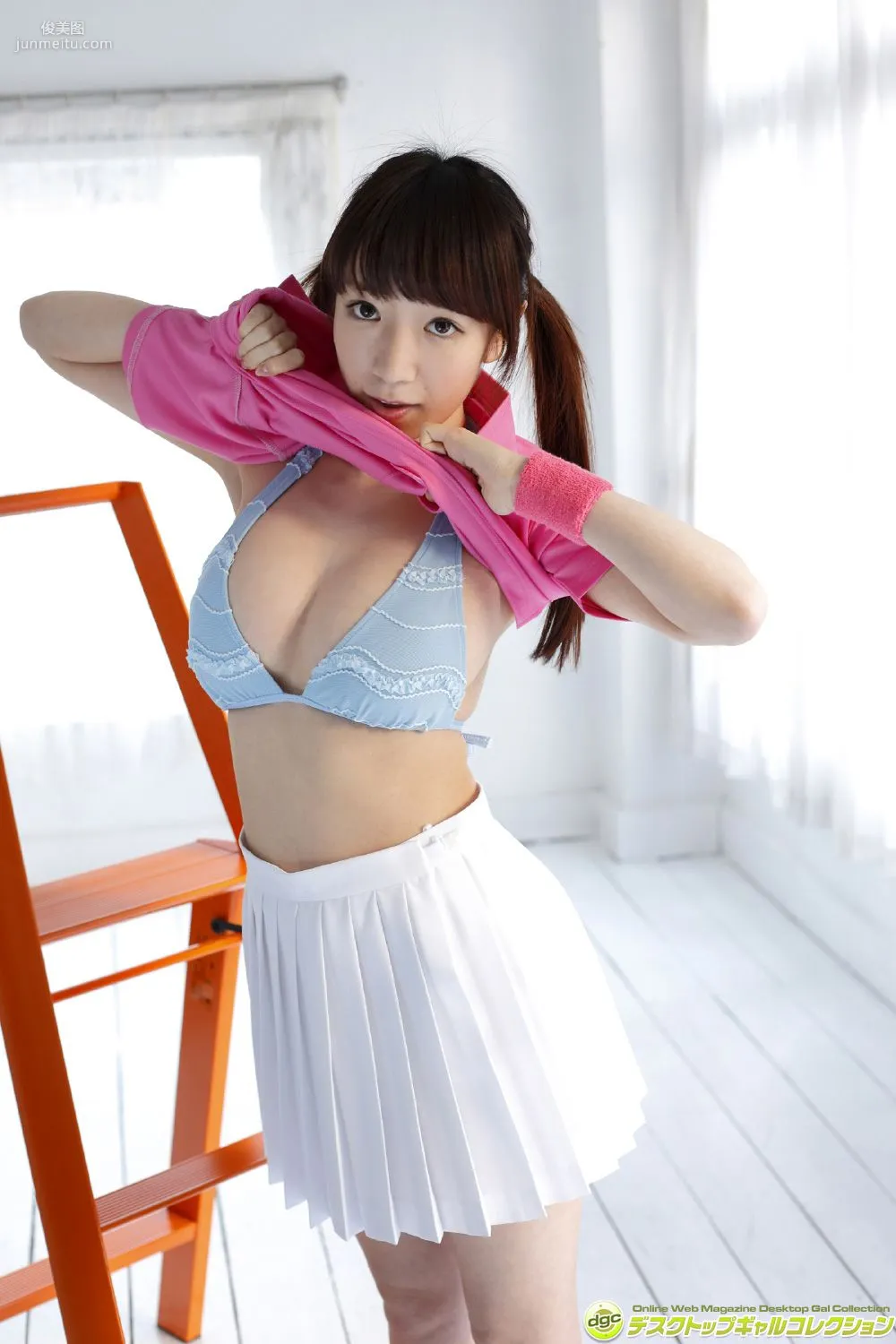 清水あいり/清水愛理《ベビーフェイスにド迫力なぶるるんバスト！》寫真集 [DGC] NO.1240 7