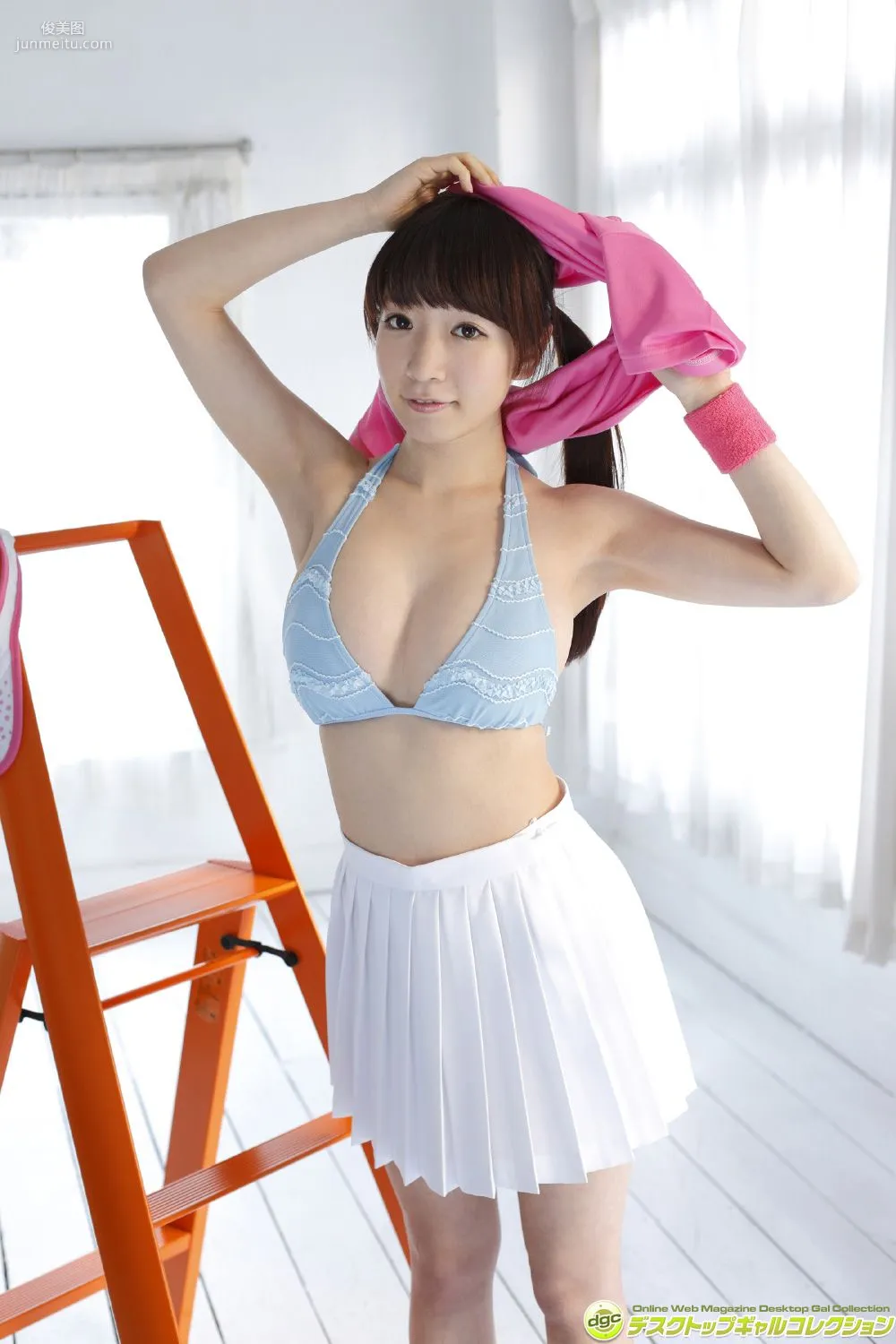 清水あいり/清水愛理《ベビーフェイスにド迫力なぶるるんバスト！》寫真集 [DGC] NO.1240 9