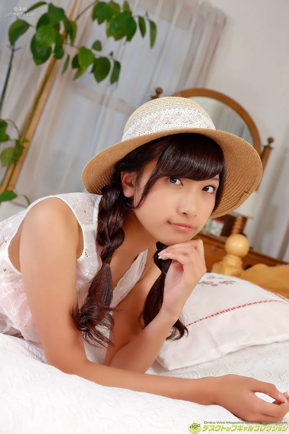 森川彩香《アイドル時代とは違うセクシーな魅力満載!》寫真集 [DGC] NO.1276 67
