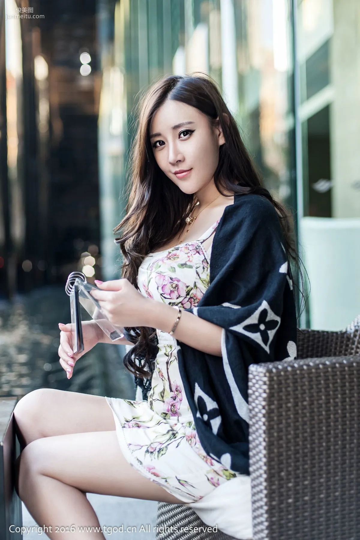 王婉悠《玉女巨乳的容顔 都市迷情》 [推女神TGOD] 寫真集 23