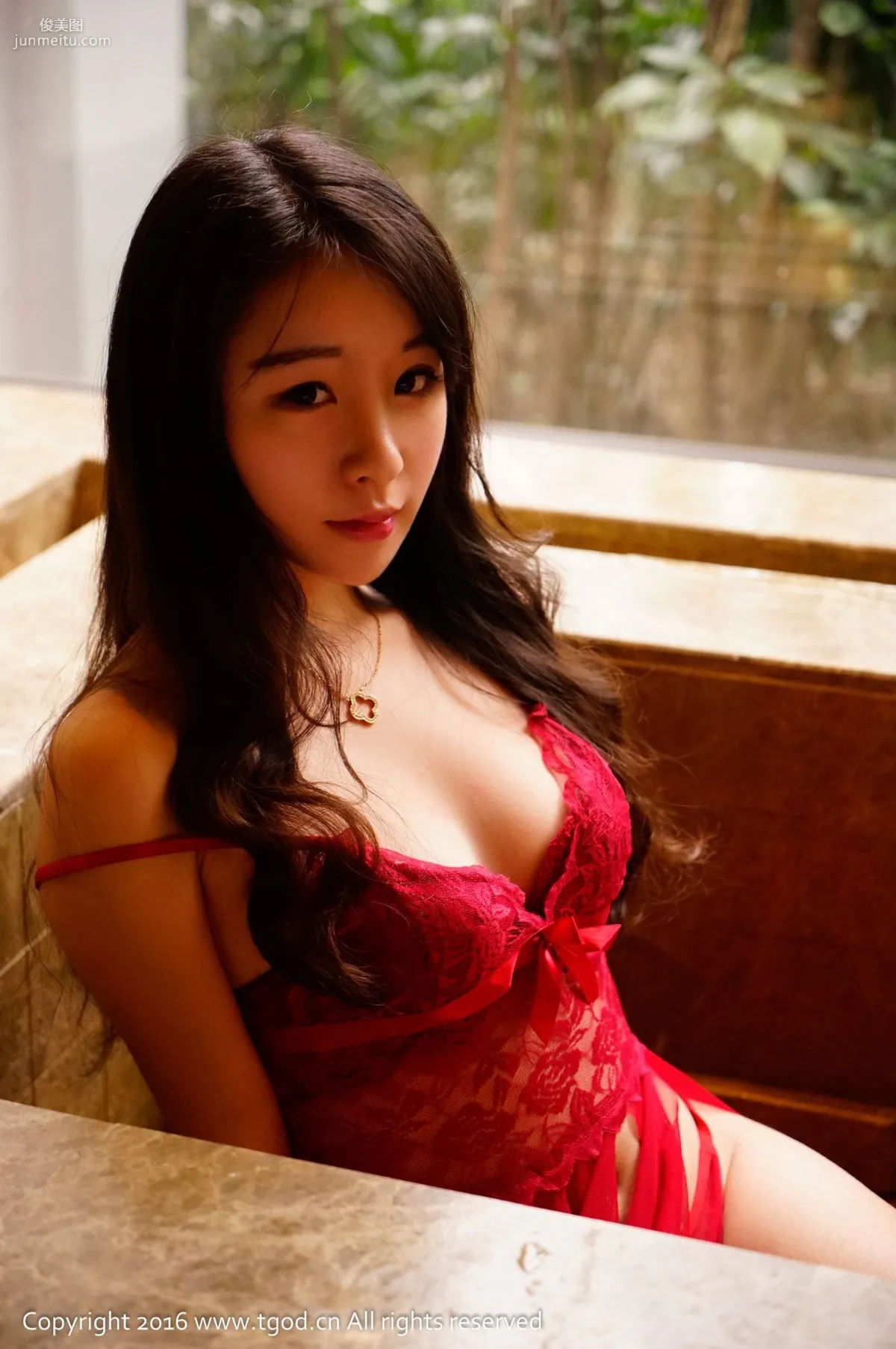 梓萱Crystal《清純惹火的乖乖女》 [推女神TGOD] 寫真集 36