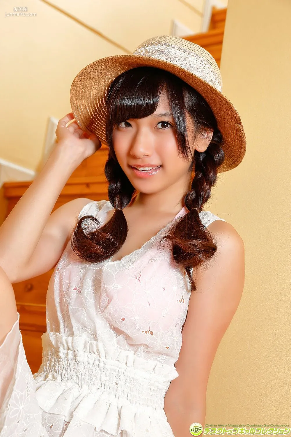 森川彩香《アイドル時代とは違うセクシーな魅力満載!》寫真集 [DGC] NO.1276 62