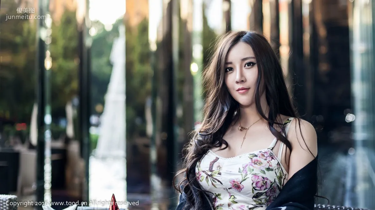 王婉悠《玉女巨乳的容顔 都市迷情》 [推女神TGOD] 寫真集 22